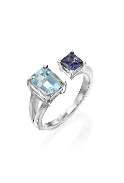 Sandy Aquamarine and Sapphire Gold Ring — image 5 of 11