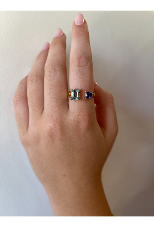 Sandy Aquamarine and Sapphire Gold Ring — image 11 of 11