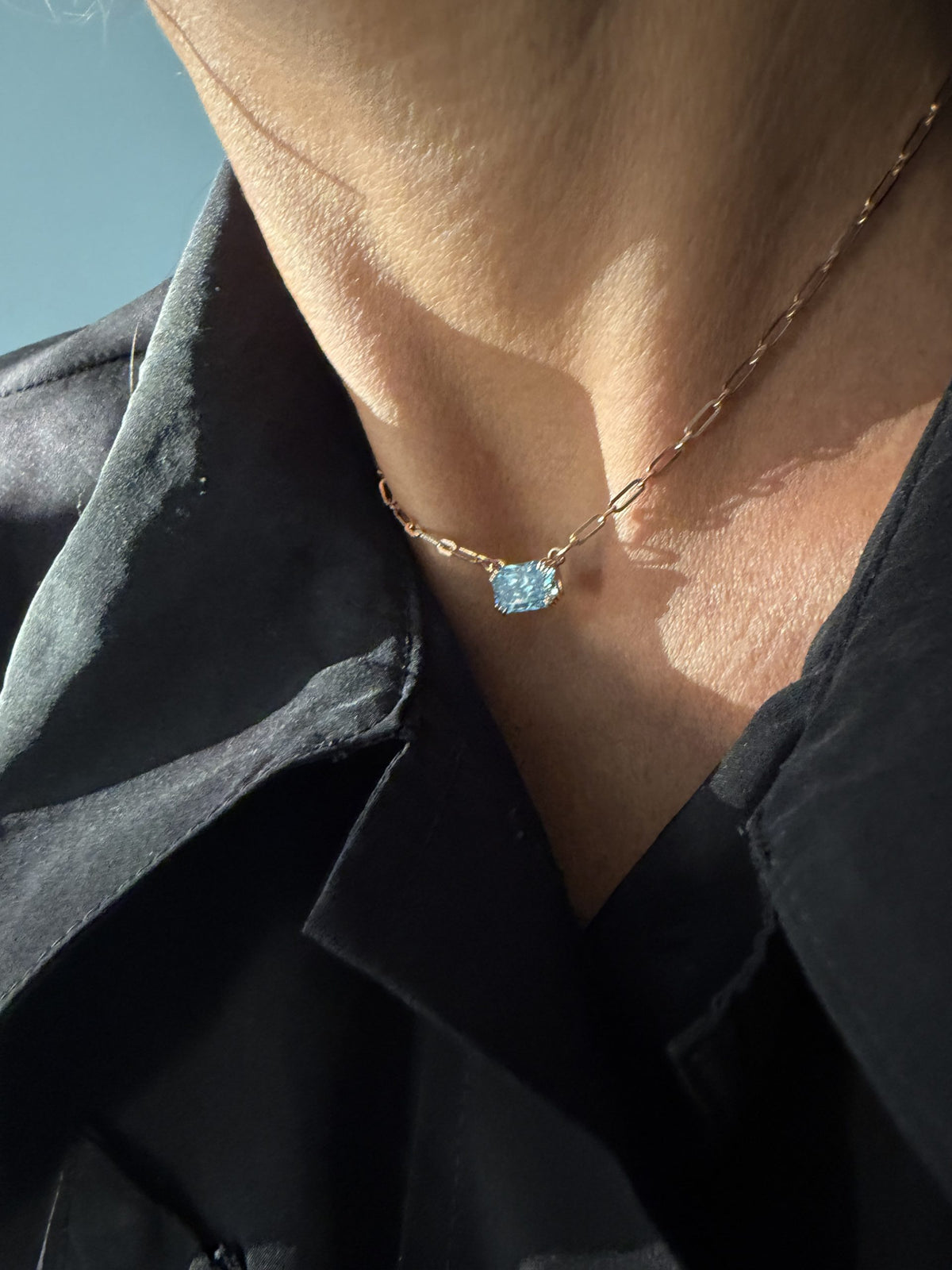 Blue diamond necklace — image 2 of 6