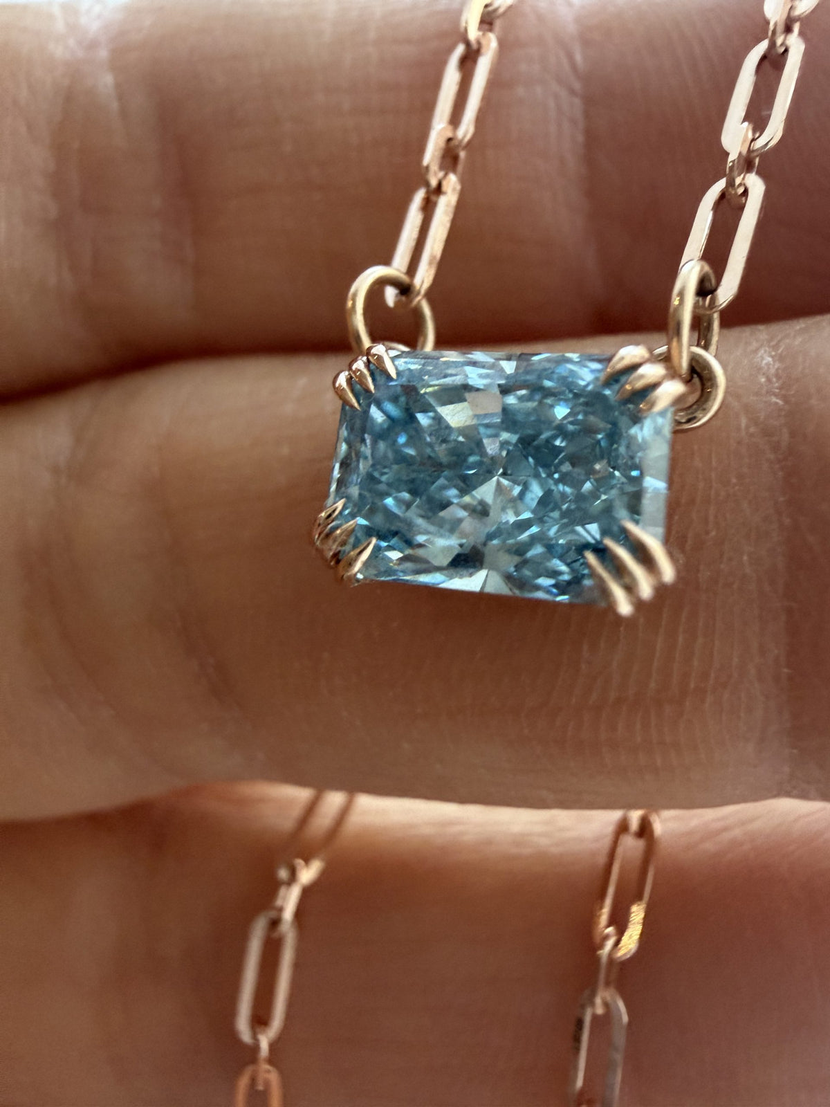 Blue diamond necklace — image 4 of 6